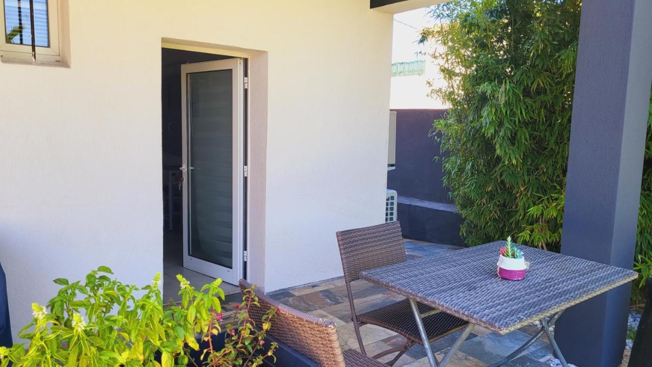 Studio Prive Attenant Villa Piscine Марсель Экстерьер фото